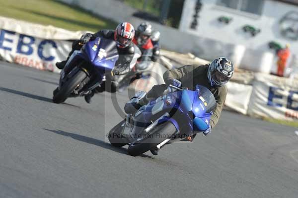 Mallory park Leicestershire;Mallory park photographs;Motorcycle action photographs;Trackday digital images;event digital images;eventdigitalimages;mallory park;no limits trackday;peter wileman photography;trackday;trackday photos