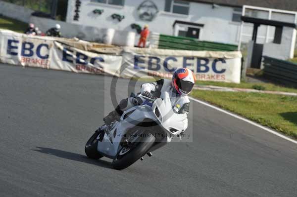 Mallory park Leicestershire;Mallory park photographs;Motorcycle action photographs;Trackday digital images;event digital images;eventdigitalimages;mallory park;no limits trackday;peter wileman photography;trackday;trackday photos