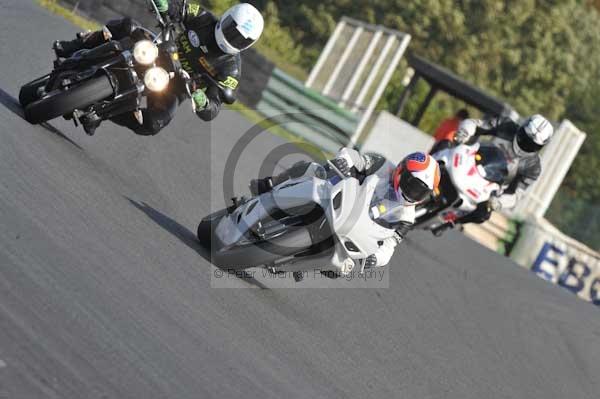 Mallory park Leicestershire;Mallory park photographs;Motorcycle action photographs;Trackday digital images;event digital images;eventdigitalimages;mallory park;no limits trackday;peter wileman photography;trackday;trackday photos