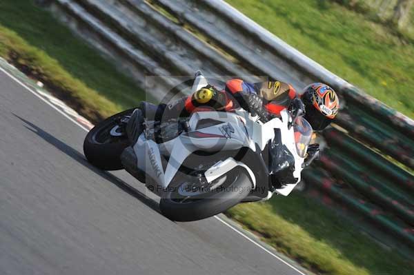 Mallory park Leicestershire;Mallory park photographs;Motorcycle action photographs;Trackday digital images;event digital images;eventdigitalimages;mallory park;no limits trackday;peter wileman photography;trackday;trackday photos