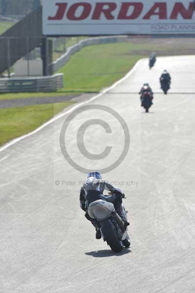Mallory park Leicestershire;Mallory park photographs;Motorcycle action photographs;Trackday digital images;event digital images;eventdigitalimages;mallory park;no limits trackday;peter wileman photography;trackday;trackday photos