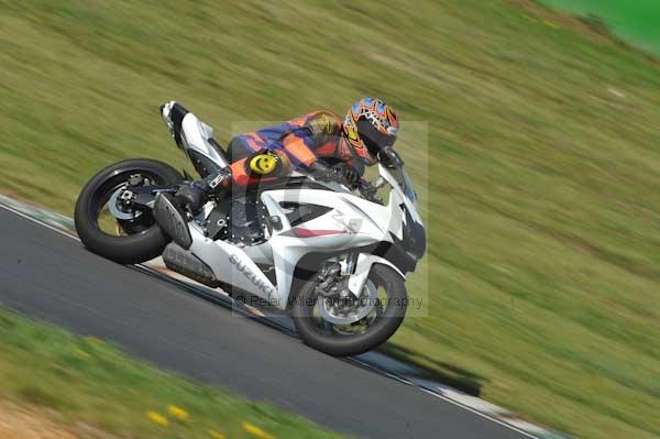 Mallory park Leicestershire;Mallory park photographs;Motorcycle action photographs;Trackday digital images;event digital images;eventdigitalimages;mallory park;no limits trackday;peter wileman photography;trackday;trackday photos