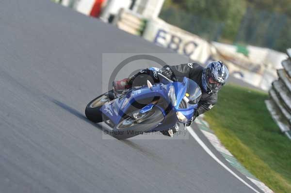 Mallory park Leicestershire;Mallory park photographs;Motorcycle action photographs;Trackday digital images;event digital images;eventdigitalimages;mallory park;no limits trackday;peter wileman photography;trackday;trackday photos