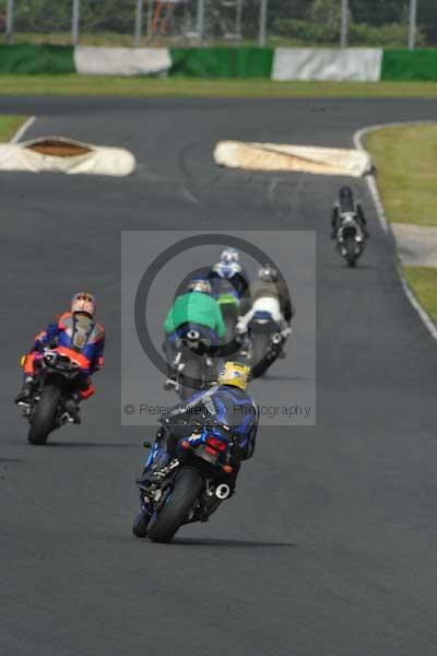 Mallory park Leicestershire;Mallory park photographs;Motorcycle action photographs;Trackday digital images;event digital images;eventdigitalimages;mallory park;no limits trackday;peter wileman photography;trackday;trackday photos