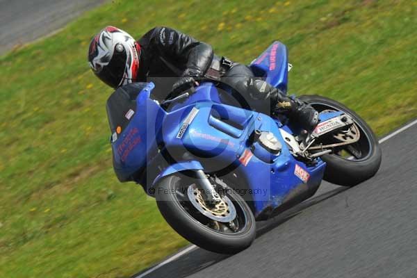 Mallory park Leicestershire;Mallory park photographs;Motorcycle action photographs;Trackday digital images;event digital images;eventdigitalimages;mallory park;no limits trackday;peter wileman photography;trackday;trackday photos