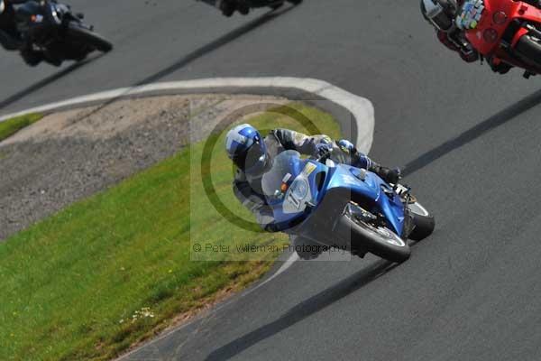 Mallory park Leicestershire;Mallory park photographs;Motorcycle action photographs;Trackday digital images;event digital images;eventdigitalimages;mallory park;no limits trackday;peter wileman photography;trackday;trackday photos