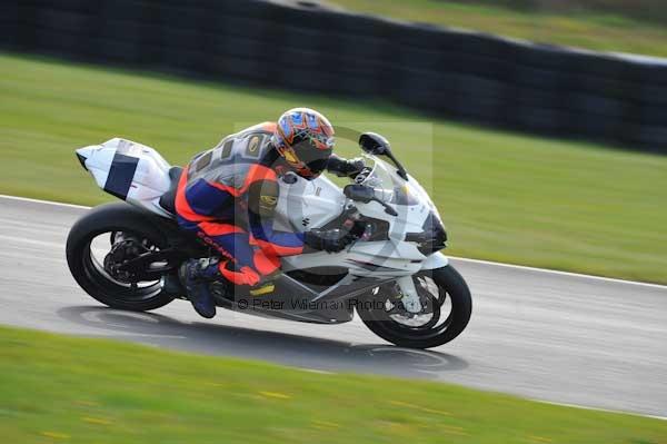 Mallory park Leicestershire;Mallory park photographs;Motorcycle action photographs;Trackday digital images;event digital images;eventdigitalimages;mallory park;no limits trackday;peter wileman photography;trackday;trackday photos