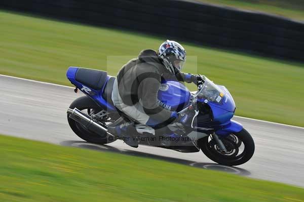Mallory park Leicestershire;Mallory park photographs;Motorcycle action photographs;Trackday digital images;event digital images;eventdigitalimages;mallory park;no limits trackday;peter wileman photography;trackday;trackday photos