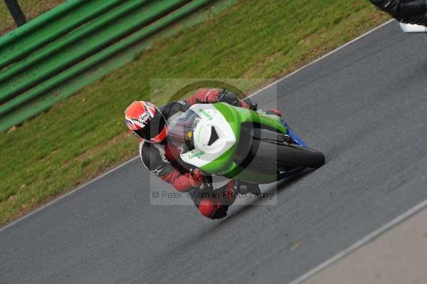 Mallory park Leicestershire;Mallory park photographs;Motorcycle action photographs;Trackday digital images;event digital images;eventdigitalimages;mallory park;no limits trackday;peter wileman photography;trackday;trackday photos