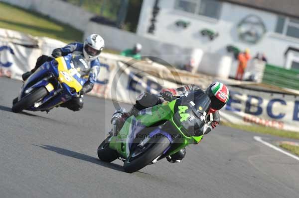Mallory park Leicestershire;Mallory park photographs;Motorcycle action photographs;Trackday digital images;event digital images;eventdigitalimages;mallory park;no limits trackday;peter wileman photography;trackday;trackday photos