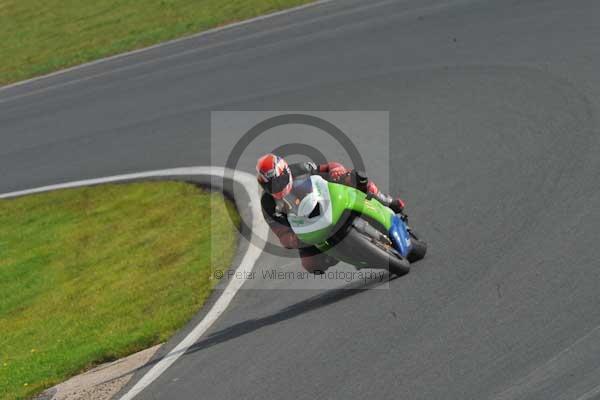 Mallory park Leicestershire;Mallory park photographs;Motorcycle action photographs;Trackday digital images;event digital images;eventdigitalimages;mallory park;no limits trackday;peter wileman photography;trackday;trackday photos
