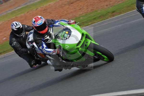 Mallory park Leicestershire;Mallory park photographs;Motorcycle action photographs;Trackday digital images;event digital images;eventdigitalimages;mallory park;no limits trackday;peter wileman photography;trackday;trackday photos