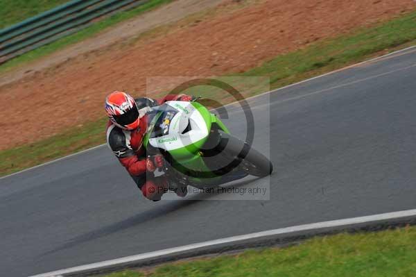 Mallory park Leicestershire;Mallory park photographs;Motorcycle action photographs;Trackday digital images;event digital images;eventdigitalimages;mallory park;no limits trackday;peter wileman photography;trackday;trackday photos
