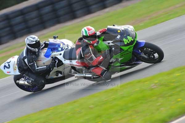 Mallory park Leicestershire;Mallory park photographs;Motorcycle action photographs;Trackday digital images;event digital images;eventdigitalimages;mallory park;no limits trackday;peter wileman photography;trackday;trackday photos
