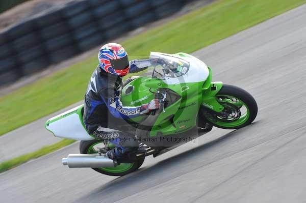 Mallory park Leicestershire;Mallory park photographs;Motorcycle action photographs;Trackday digital images;event digital images;eventdigitalimages;mallory park;no limits trackday;peter wileman photography;trackday;trackday photos