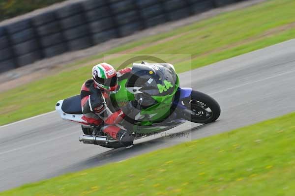 Mallory park Leicestershire;Mallory park photographs;Motorcycle action photographs;Trackday digital images;event digital images;eventdigitalimages;mallory park;no limits trackday;peter wileman photography;trackday;trackday photos
