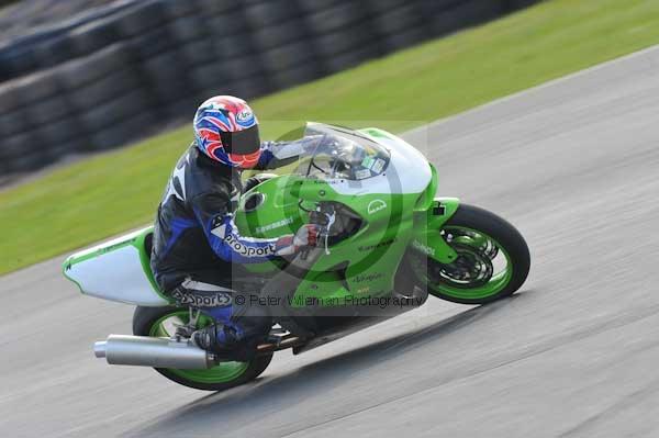 Mallory park Leicestershire;Mallory park photographs;Motorcycle action photographs;Trackday digital images;event digital images;eventdigitalimages;mallory park;no limits trackday;peter wileman photography;trackday;trackday photos