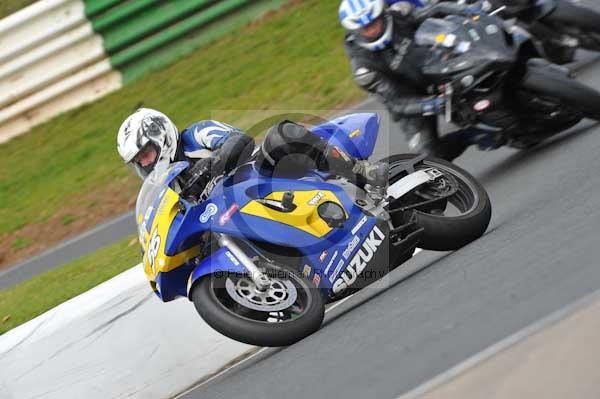 Mallory park Leicestershire;Mallory park photographs;Motorcycle action photographs;Trackday digital images;event digital images;eventdigitalimages;mallory park;no limits trackday;peter wileman photography;trackday;trackday photos