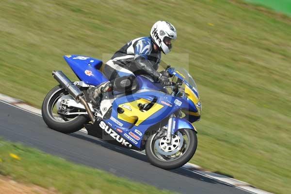 Mallory park Leicestershire;Mallory park photographs;Motorcycle action photographs;Trackday digital images;event digital images;eventdigitalimages;mallory park;no limits trackday;peter wileman photography;trackday;trackday photos