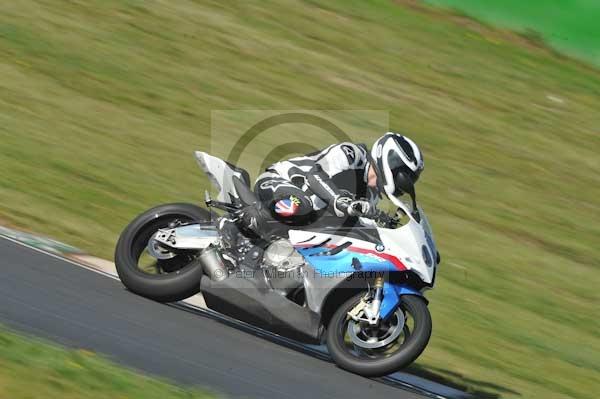 Mallory park Leicestershire;Mallory park photographs;Motorcycle action photographs;Trackday digital images;event digital images;eventdigitalimages;mallory park;no limits trackday;peter wileman photography;trackday;trackday photos