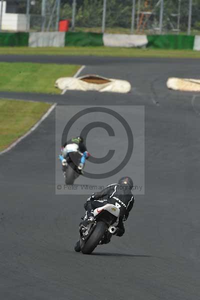 Mallory park Leicestershire;Mallory park photographs;Motorcycle action photographs;Trackday digital images;event digital images;eventdigitalimages;mallory park;no limits trackday;peter wileman photography;trackday;trackday photos