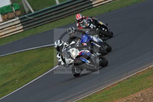 Mallory park Leicestershire;Mallory park photographs;Motorcycle action photographs;Trackday digital images;event digital images;eventdigitalimages;mallory park;no limits trackday;peter wileman photography;trackday;trackday photos