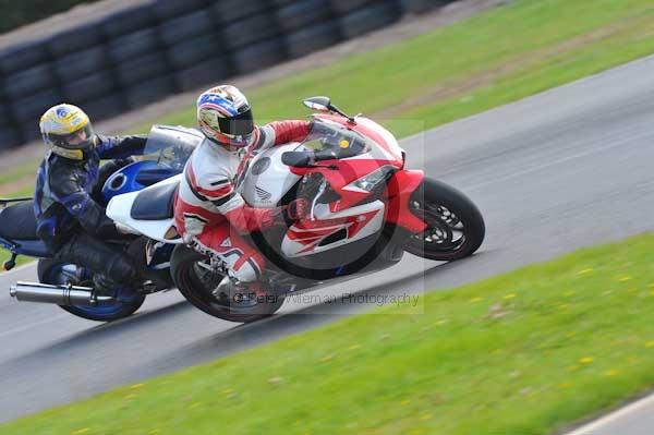Mallory park Leicestershire;Mallory park photographs;Motorcycle action photographs;Trackday digital images;event digital images;eventdigitalimages;mallory park;no limits trackday;peter wileman photography;trackday;trackday photos