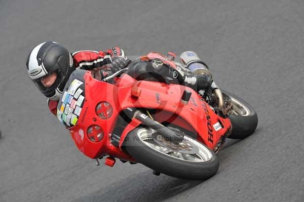 Mallory park Leicestershire;Mallory park photographs;Motorcycle action photographs;Trackday digital images;event digital images;eventdigitalimages;mallory park;no limits trackday;peter wileman photography;trackday;trackday photos