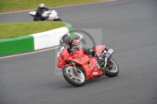 Mallory park Leicestershire;Mallory park photographs;Motorcycle action photographs;Trackday digital images;event digital images;eventdigitalimages;mallory park;no limits trackday;peter wileman photography;trackday;trackday photos