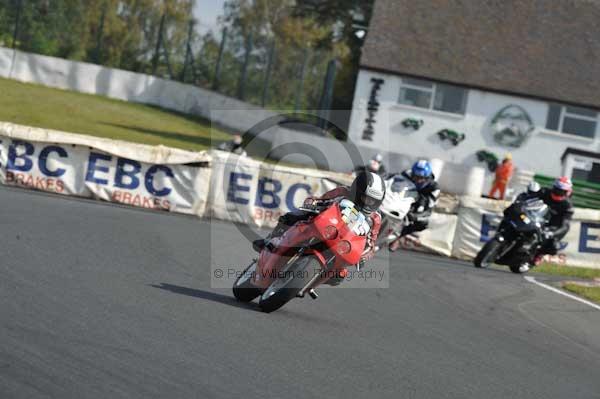 Mallory park Leicestershire;Mallory park photographs;Motorcycle action photographs;Trackday digital images;event digital images;eventdigitalimages;mallory park;no limits trackday;peter wileman photography;trackday;trackday photos
