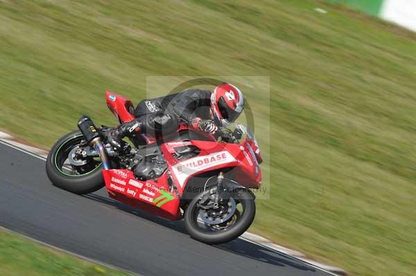 Mallory park Leicestershire;Mallory park photographs;Motorcycle action photographs;Trackday digital images;event digital images;eventdigitalimages;mallory park;no limits trackday;peter wileman photography;trackday;trackday photos