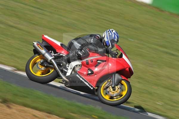 Mallory park Leicestershire;Mallory park photographs;Motorcycle action photographs;Trackday digital images;event digital images;eventdigitalimages;mallory park;no limits trackday;peter wileman photography;trackday;trackday photos