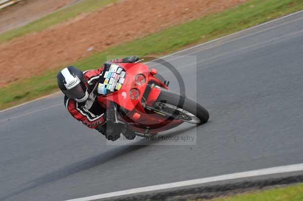 Mallory park Leicestershire;Mallory park photographs;Motorcycle action photographs;Trackday digital images;event digital images;eventdigitalimages;mallory park;no limits trackday;peter wileman photography;trackday;trackday photos