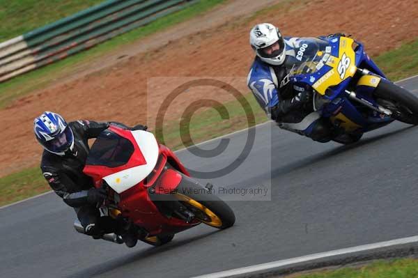 Mallory park Leicestershire;Mallory park photographs;Motorcycle action photographs;Trackday digital images;event digital images;eventdigitalimages;mallory park;no limits trackday;peter wileman photography;trackday;trackday photos