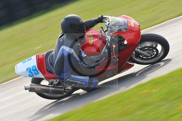 Mallory park Leicestershire;Mallory park photographs;Motorcycle action photographs;Trackday digital images;event digital images;eventdigitalimages;mallory park;no limits trackday;peter wileman photography;trackday;trackday photos
