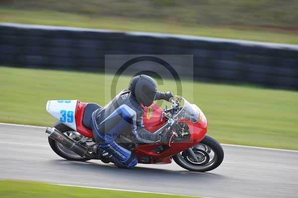 Mallory park Leicestershire;Mallory park photographs;Motorcycle action photographs;Trackday digital images;event digital images;eventdigitalimages;mallory park;no limits trackday;peter wileman photography;trackday;trackday photos
