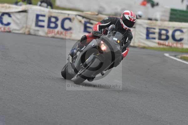 Mallory park Leicestershire;Mallory park photographs;Motorcycle action photographs;Trackday digital images;event digital images;eventdigitalimages;mallory park;no limits trackday;peter wileman photography;trackday;trackday photos