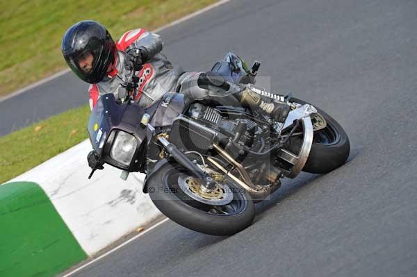 Mallory park Leicestershire;Mallory park photographs;Motorcycle action photographs;Trackday digital images;event digital images;eventdigitalimages;mallory park;no limits trackday;peter wileman photography;trackday;trackday photos