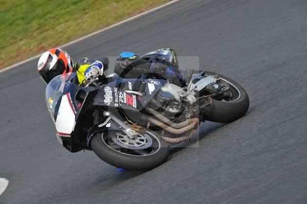Mallory park Leicestershire;Mallory park photographs;Motorcycle action photographs;Trackday digital images;event digital images;eventdigitalimages;mallory park;no limits trackday;peter wileman photography;trackday;trackday photos