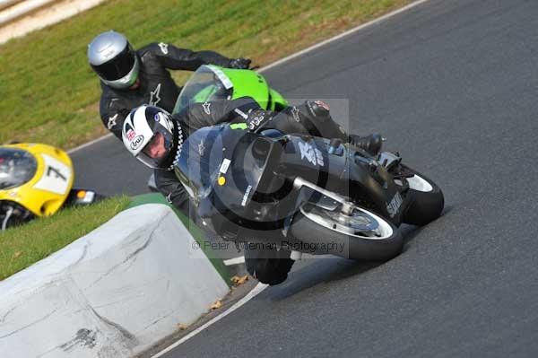 Mallory park Leicestershire;Mallory park photographs;Motorcycle action photographs;Trackday digital images;event digital images;eventdigitalimages;mallory park;no limits trackday;peter wileman photography;trackday;trackday photos