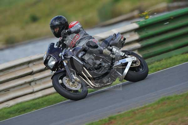 Mallory park Leicestershire;Mallory park photographs;Motorcycle action photographs;Trackday digital images;event digital images;eventdigitalimages;mallory park;no limits trackday;peter wileman photography;trackday;trackday photos