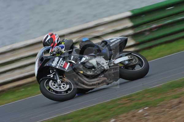 Mallory park Leicestershire;Mallory park photographs;Motorcycle action photographs;Trackday digital images;event digital images;eventdigitalimages;mallory park;no limits trackday;peter wileman photography;trackday;trackday photos