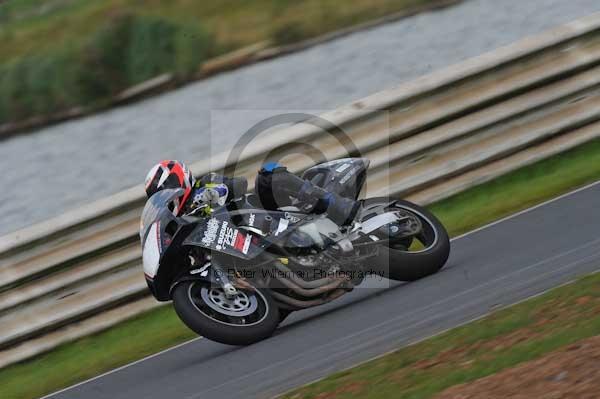 Mallory park Leicestershire;Mallory park photographs;Motorcycle action photographs;Trackday digital images;event digital images;eventdigitalimages;mallory park;no limits trackday;peter wileman photography;trackday;trackday photos