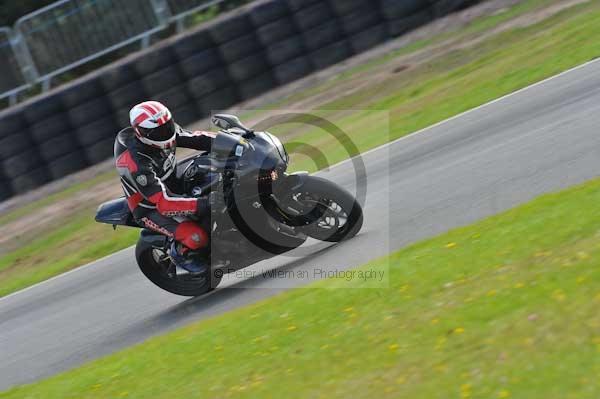 Mallory park Leicestershire;Mallory park photographs;Motorcycle action photographs;Trackday digital images;event digital images;eventdigitalimages;mallory park;no limits trackday;peter wileman photography;trackday;trackday photos