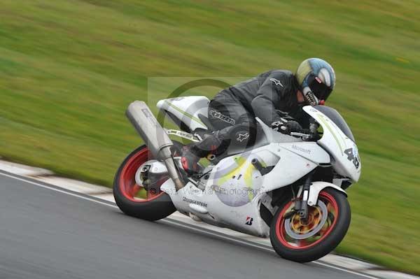 Mallory park Leicestershire;Mallory park photographs;Motorcycle action photographs;Trackday digital images;event digital images;eventdigitalimages;mallory park;no limits trackday;peter wileman photography;trackday;trackday photos