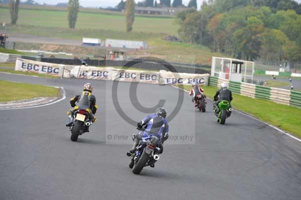 Mallory park Leicestershire;Mallory park photographs;Motorcycle action photographs;Trackday digital images;event digital images;eventdigitalimages;mallory park;no limits trackday;peter wileman photography;trackday;trackday photos