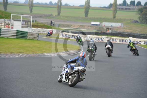Mallory park Leicestershire;Mallory park photographs;Motorcycle action photographs;Trackday digital images;event digital images;eventdigitalimages;mallory park;no limits trackday;peter wileman photography;trackday;trackday photos