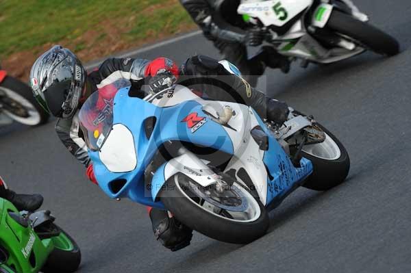 Mallory park Leicestershire;Mallory park photographs;Motorcycle action photographs;Trackday digital images;event digital images;eventdigitalimages;mallory park;no limits trackday;peter wileman photography;trackday;trackday photos