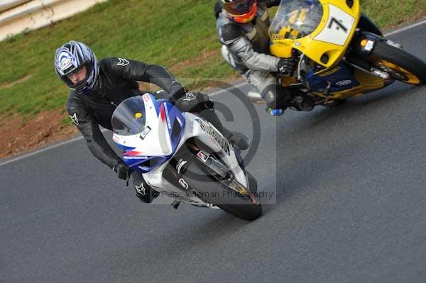 Mallory park Leicestershire;Mallory park photographs;Motorcycle action photographs;Trackday digital images;event digital images;eventdigitalimages;mallory park;no limits trackday;peter wileman photography;trackday;trackday photos