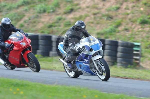 Mallory park Leicestershire;Mallory park photographs;Motorcycle action photographs;Trackday digital images;event digital images;eventdigitalimages;mallory park;no limits trackday;peter wileman photography;trackday;trackday photos